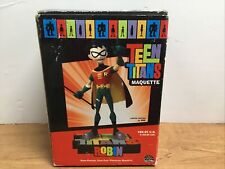 DC DIRECT TEEN TITANS ROBIN  ANIMATED MAQUETTE 362/800 APROX 10 in.