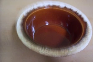 Vintage HULL Brown Drip Casserole / Serving Dish 8" diameter - Picture 1 of 3