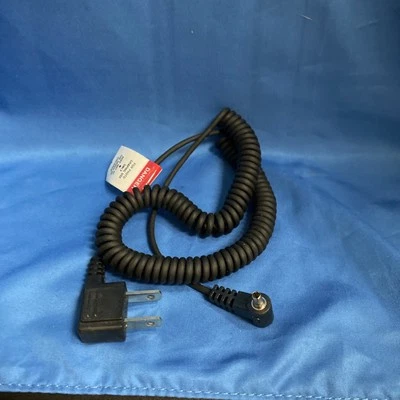 FLASH COIL CORD 5 FOOT AC- CAMERA CABLE (250613-26) - Image 1 of 2
