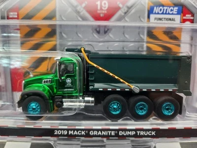 Greenlight SD TRUCKS 2019 MACK GRANITE DUMP TRUCK 绿色机器 CHROME CHASE GL — 第 1/4 张图片