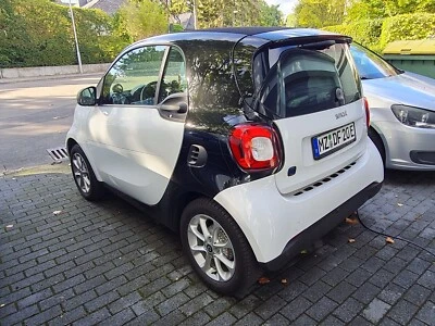 smart fortwo coupe 2019 453 electric/eq - Bild 1 von 2