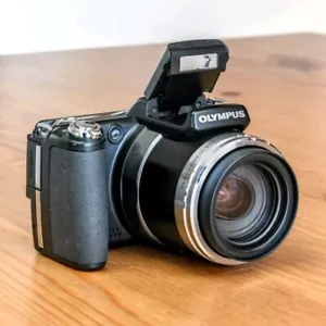 Olympus SP-800UZ (14 Megapixel, 30x optischer Zoom, Automatik) - Bild 1 von 23