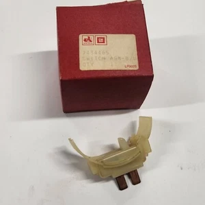 Genuine NOS GMH Holden HK HT HG HQ HJ HZ 3 Speed Manual Reverse Switch 7434465 - Picture 1 of 6