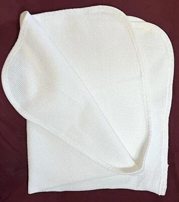 Manta de bebé vintage térmica blanca marfil Baby Morgan 34” x 29” usada en excelente estado LN Foto 1 de 4