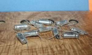 Tappi condensatori vintage Sprague TE1211 100 micron 25 VDC NOS quantità 10 - Foto 1 di 3