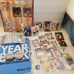 ~New York Yankees~~Mantle,Dimaggio SLU Figuras+Anuario 1966+75 cartas+ ~ Jeter - Imagen 1 de 12