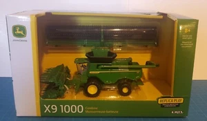 John Deere X9 1000 Ertl Combine 1 64 Scale - Picture 1 of 5
