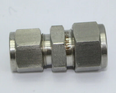 Ham-Let 763LSS5/8x1/2 Stainless Steel Tube Reducing Union Connector 5/8" x 1/2" - Image 1 of 4
