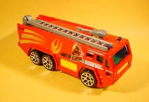 MATCHBOX RED AIRPORT FIRE TRUCK MB 8-24 LOOSE - Picture 1 of 2