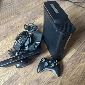 Microsoft Xbox 360 Elite Bundle 120GB Console, Kinect, Controller - Jasper Model - Picture 1 of 7