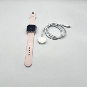 Apple Watch Series 9 41mm Aluminiowa obudowa z paskiem sportowym - jasnoróżowy - Zdjęcie 1 z 7