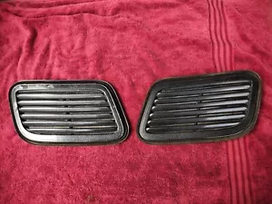 JDM SUBARU IMPREZA WRX STi GC GF V.1-2 Bonnet Air Vents L+R OEM. - Picture 1 of 19