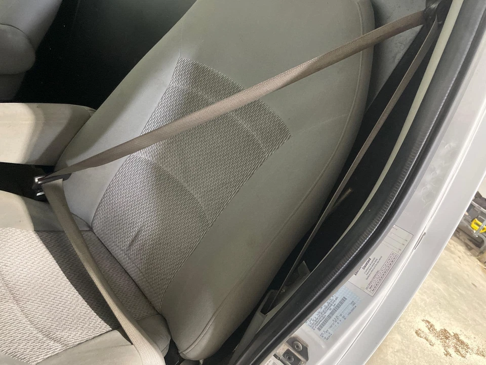 2006 - 2007 Ford Van E350 Driver LH Left Flint-E Front Seat Belt Retractor - Image 1 of 1