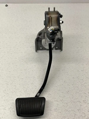 2014 -2015-2016-2017-2018- 2019 KIA SOUL BRAKE STOP PEDAL OEM - Image 1 of 4
