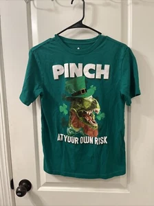 St. Patrick’s Day Pinch At Own Risk Boys T-shirt Size XL 14-16 Green - Picture 1 of 18