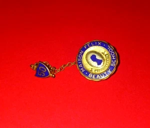 Vintage Maison Felix Beauty School 50 Year Pins Cosmetology Beautician Hair - Imagen 1 de 3