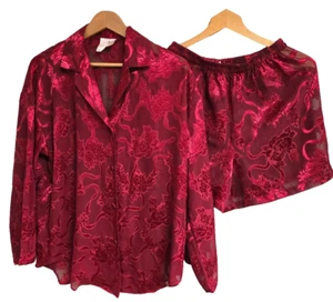 Victoria's Secret Pajama 2 Pc Set Size S Red Floral Long Sleeve Short Pants - Picture 1 of 15