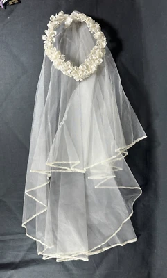 Lace Wedding Veil and floral headpiece - Image 1 of 4