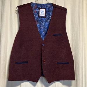 A Fish Named Fred Vest Men's 44 Got Hooked V Neck Button Up Waistcoat Tweet Red - Picture 1 of 11