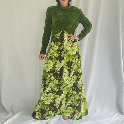 Maxi Vestido Floral Terciopelo Verde Hecho a Mano Años 70 Foto 1 de 4