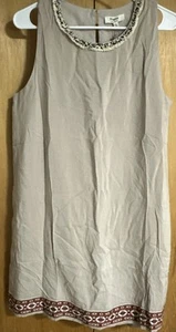 Hayden Los Angeles beige Sommerkleid Größe Large bestickt Ausschnitt und Saum gefüttert - Bild 1 von 5
