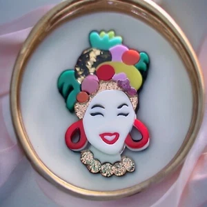Carmen Miranda 1940's Style Layered Confetti Acrylic Brooch Musical Movie Star - Picture 1 of 4