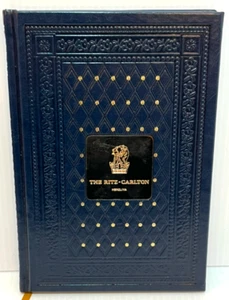 Vntg Judaica Hebrew THE RITZ CARLTON Passover Haggadah Jewish Prayer Book Israel - Picture 1 of 13