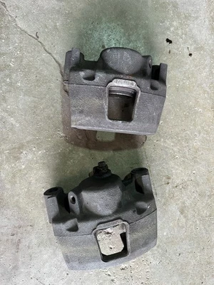 Pinças de freio dianteiro Chevrolet Cavalier 1992-2005, além de outras - Imagem 1 de 4