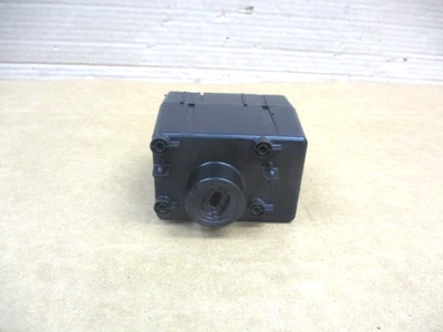 2011-2014 克莱斯勒城镇和乡村点火开关接收器节点无钥匙 05026534 — 第 1/4 张图片