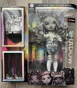 Rainbow High - Shadow High - Nicole Steel - Mint ! Last One ! - Picture 1 of 3