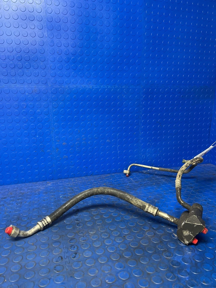 Silverado Sierra 1500 1999-2002 manguera de descarga de aire acondicionado 8 cilindros solo OEM 19213203 Foto 1 de 4