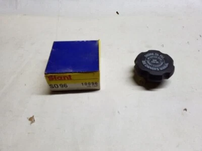 New NOS Stant 10096 Black Plastic Engine Oil Filler Cap - Image 1 of 4