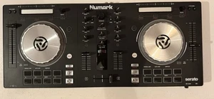 Numark Mixtrack Pro 3 All-in-One Controller Lösung für Serato DJ - Bild 1 von 5