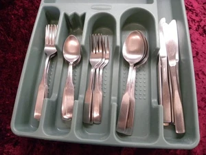 PLYMOUTH COVE 30 Piece Assortment Rogers / Stanley Roberts Korea NICE VALUE - Picture 1 of 5