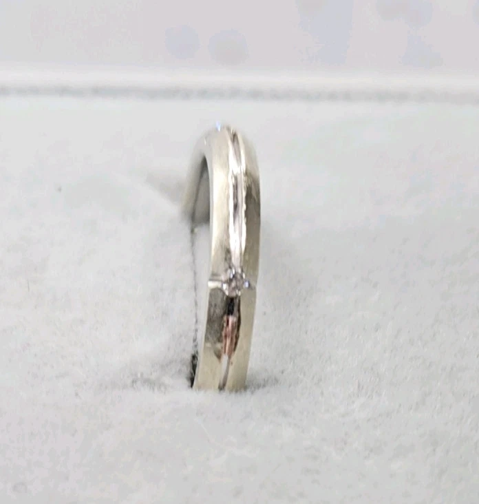 Auténtico anillo Tiffany & Co Streamerica de oro blanco de 18 quilates con banda de 5 diamantes talla 4,5 raro Foto 1 de 4