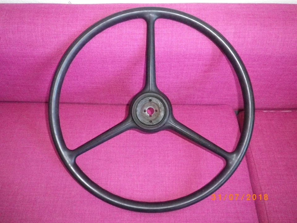 Bosch SHE 54/6 Lenkrad, 3 spoke steering wheel, 3 Speicher Bakelit, schwarz - Bild 1 von 4
