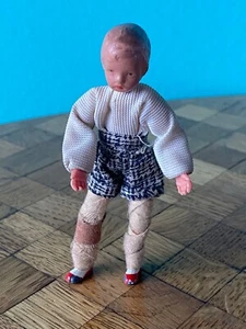 Ragazzo Caco anni 50 piedi in metallo casa delle bambole casa delle bambole 1:12 dollhouse doll - Foto 1 di 4