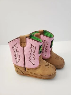 Botas de berço John Deere rosa tamanho 2 - Imagem 1 de 4