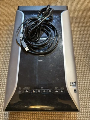 Canon CanoScan 9000F Mark II Flatbed Scanner Color Image Scanner Japan W/Cables - Image 1 of 4