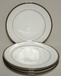 Assiettes à dîner Charter Club GRAND BUFFET PLATINE VENDUES PAR LOT DE QUATRE plus ici - Photo 1 sur 2