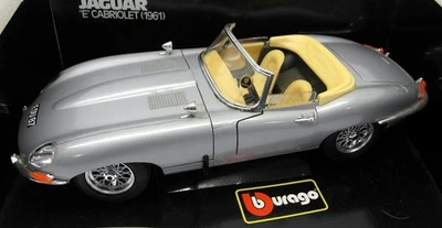 Burago 1/18 Scale diecast - 3016 Jaguar E Cabriolet 1961 Silver - Image 1 of 4
