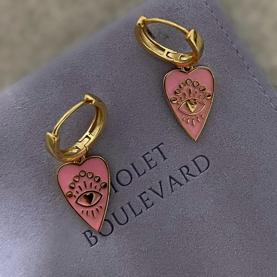 Pendientes de aro colgantes de corazón mal de ojo esmalte rosa relleno de oro amarillo Foto 1 de 4