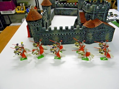 10 рыцарей Deetail все похожие белые лошади красные копья одеяла (апрель объявление) - Изображение 1 из 4