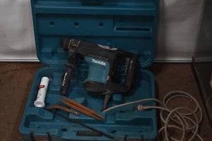 Makita HR3200C ROTARY HAMMER DRILL 850W 32mm 3 Mode Torque - Corded 240V - Picture 1 of 10