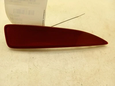 Toyota Yaris 2014 1,5 L lado del conductor parachoques trasero montado marcador lateral  Foto 1 de 4