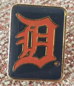 DETROIT TIGERS BLUE RECTANGLE w/ORANGE "D" Lapel Pin - Picture 1 of 2