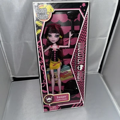 2010 Monster High*  Gloom Beach*  Draculaura Doll* Mattel #T7993 NIB - Image 1 of 4