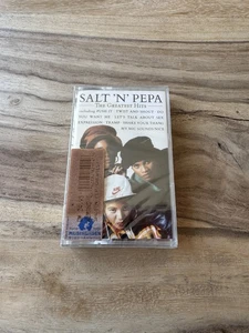 SALT 'N' PEPA – THE GREATEST HITS KASSETTE MC TAPE NEU • Electronic Hip Hop Rap - Bild 1 von 2