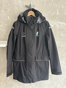 Limited Edition Hugo Boss Regenjacke Petronas Mercedes AMG Gr 40 - Bild 1 von 7
