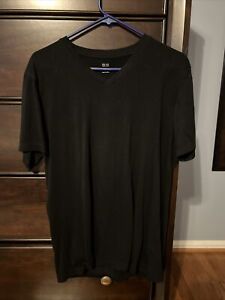 Uniqlo Black V-Neck Supima Cotton T-Shirt, Men’s Medium (Made In Vietnam)